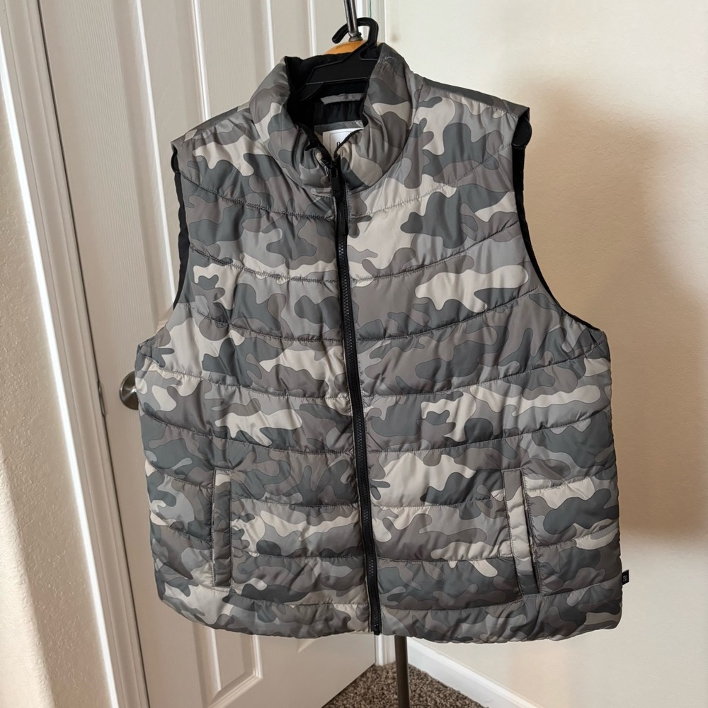 Camouflage Puffer Vest